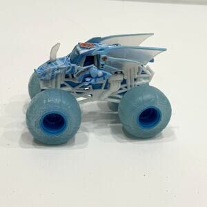 Monster Jam Bakugan Dragonoid 1:64 Monster Truck Blue Fire And Ice